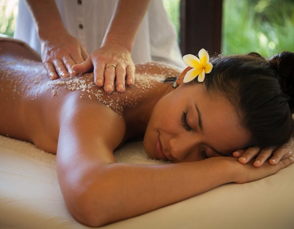 Energizing and Detoxifying Body Scrub